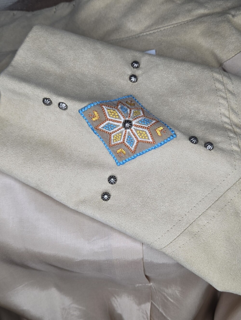 Panhandle Slim L LG Large Beige Suede Stud-Trim Embroidered Cuff Jacket - Picture 4 of 7